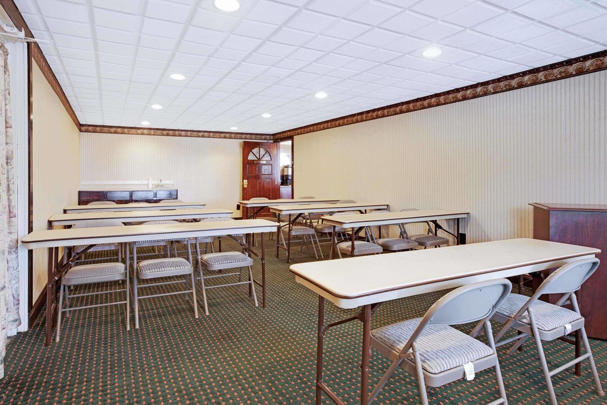 Knights Inn Mount Laurel Bagian luar foto